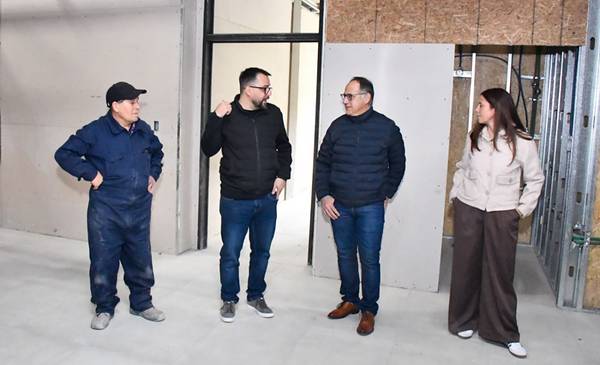 Taccetta y Wisky recorrieron la obra de ampliación del Hospital Zonal Esquel