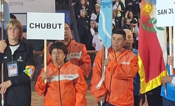 Hugo Nahuel, de Paso de Indios, abanderado de Chubut en los Juegos Nacionales de Adultos Mayores