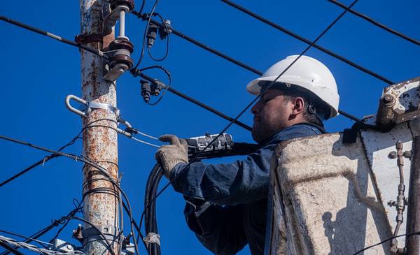 Mejora la infraestructura eléctrica en el barrio Luis Vernet