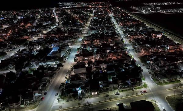 Nuevas luminarias led en los barrios Piedrabuena, El Desembarco y Parry Madryn - Últimas Noticias: El Chubut