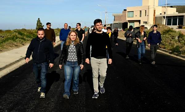 Torres supervisó la pavimentación de 77 cuadras en Rada Tilly, con una inversión provincial de más de $4.700 millones - Últimas Noticias: El Chubut