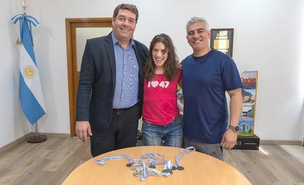Biss recibió a Paula Santilli, que se destacó en los Juegos Chubutenses - Últimas Noticias: El Chubut