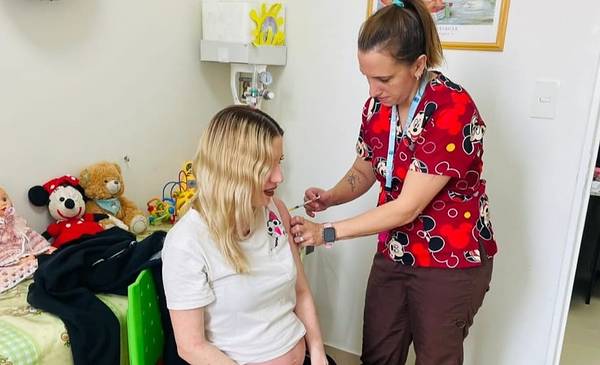 Más de 2.400 embarazadas recibieron la vacuna contra el Virus Sincicial Respiratorio en Chubut - Últimas Noticias: El Chubut