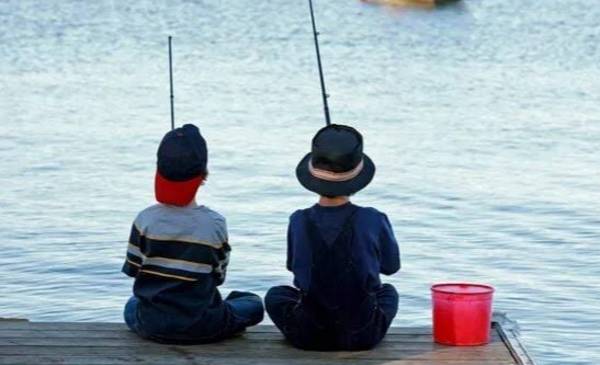 Playa Unión tendrá tres encuentros gratuitos de pesca infantil: fechas y cómo inscribirse - Últimas Noticias: El Chubut
