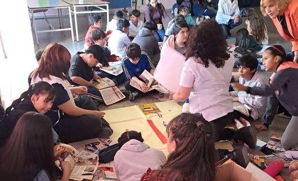 Estudiantes, familia y docentes participaron de una jornada sobre violencia digital - Últimas Noticias: El Chubut