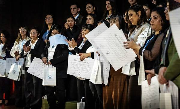 La Universidad del Chubut cierra su ciclo de colaciones de grados 2026 en Esquel