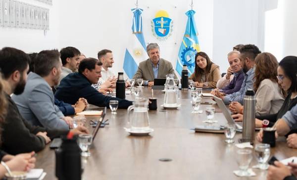 Menna encabezó reunión de trabajo con el BID sobre  el financiamiento de obras y proyectos estratégicos