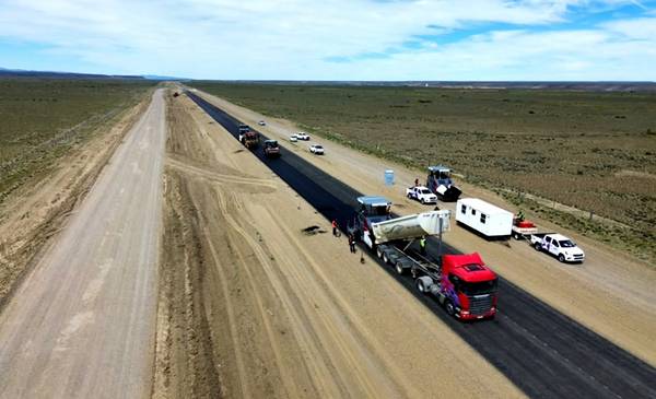 Torres destacó el inicio de una nueva etapa de la pavimentación de la Ruta Nacional 40, llevada adelante con fondos provinciales
