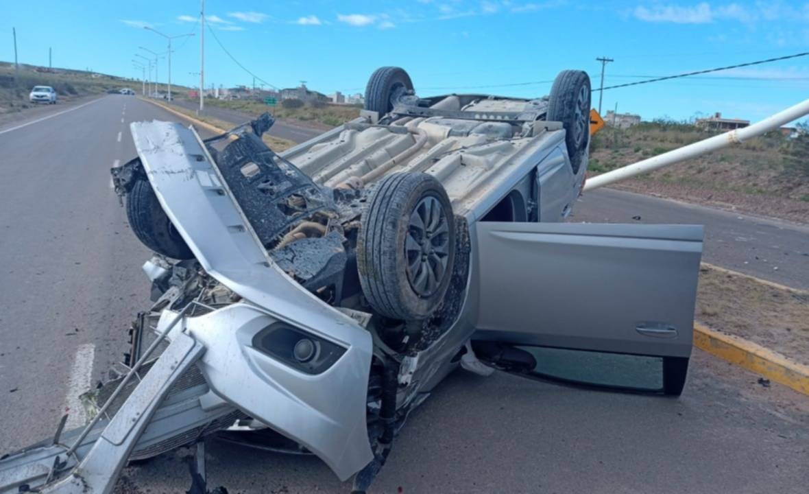 Se descompensó cuando manejaba y protagonizó impresionante vuelco en ruta  al barrio Solanas - Últimas Noticias: El Chubut