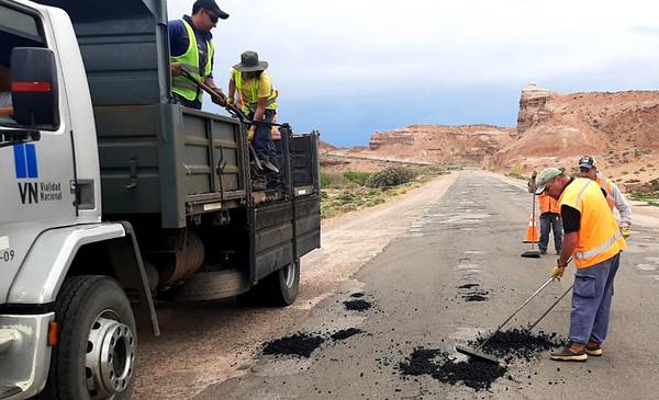 Vialidad Nacional ejecuta tareas de bacheo en la Ruta Nº 25 - Últimas ...