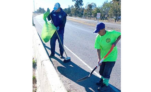 TAREAS DE LIMPIEZA EN LA CIUDAD - Últimas Noticias: El Chubut